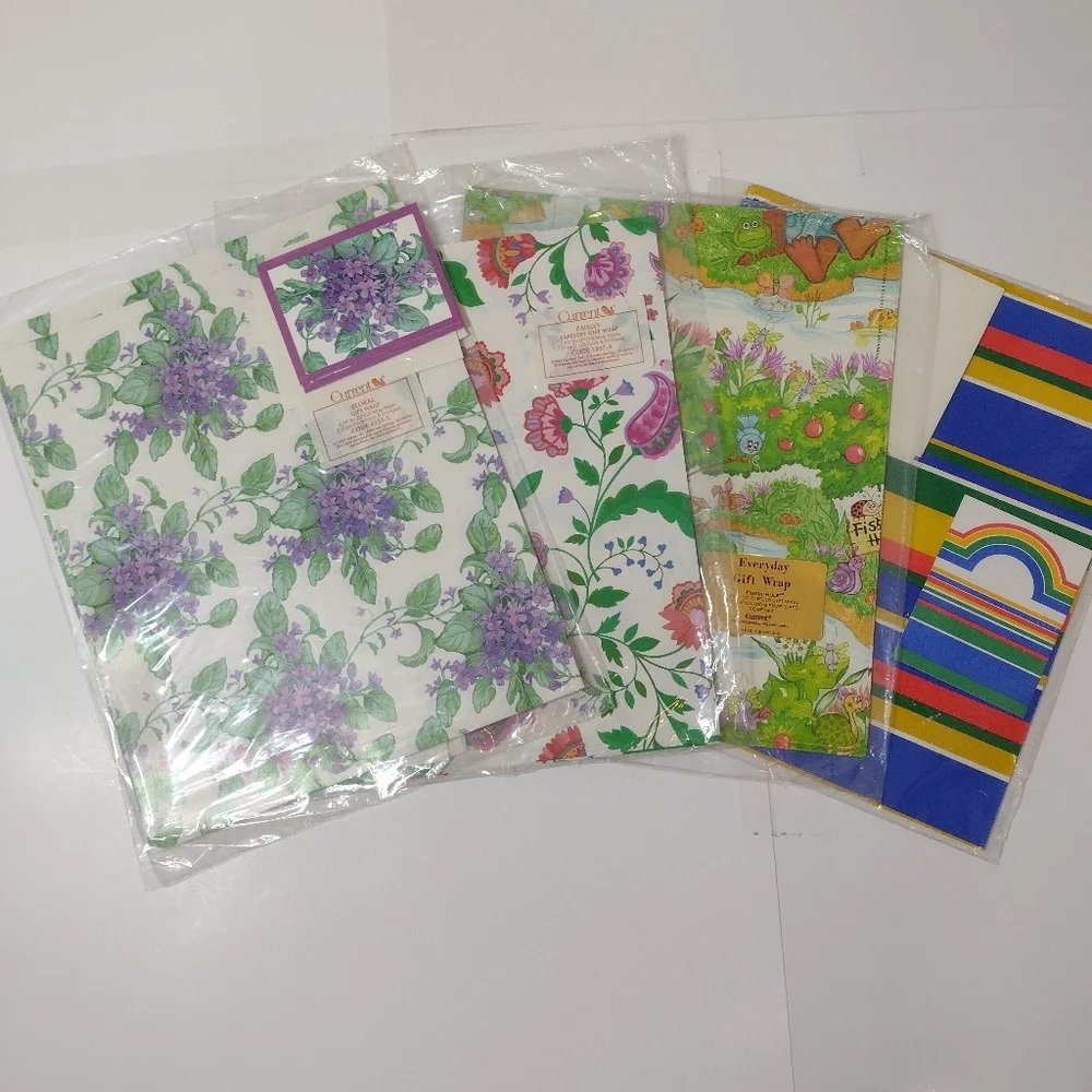 Vintage Set Of 4 Gift Wrap Colorful , Floral Festive